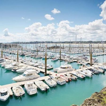 50M De La Plage: Studio Au Coeur Du Centre ! Leilighet Saint-Cast-le-Guildo Eksteriør bilde