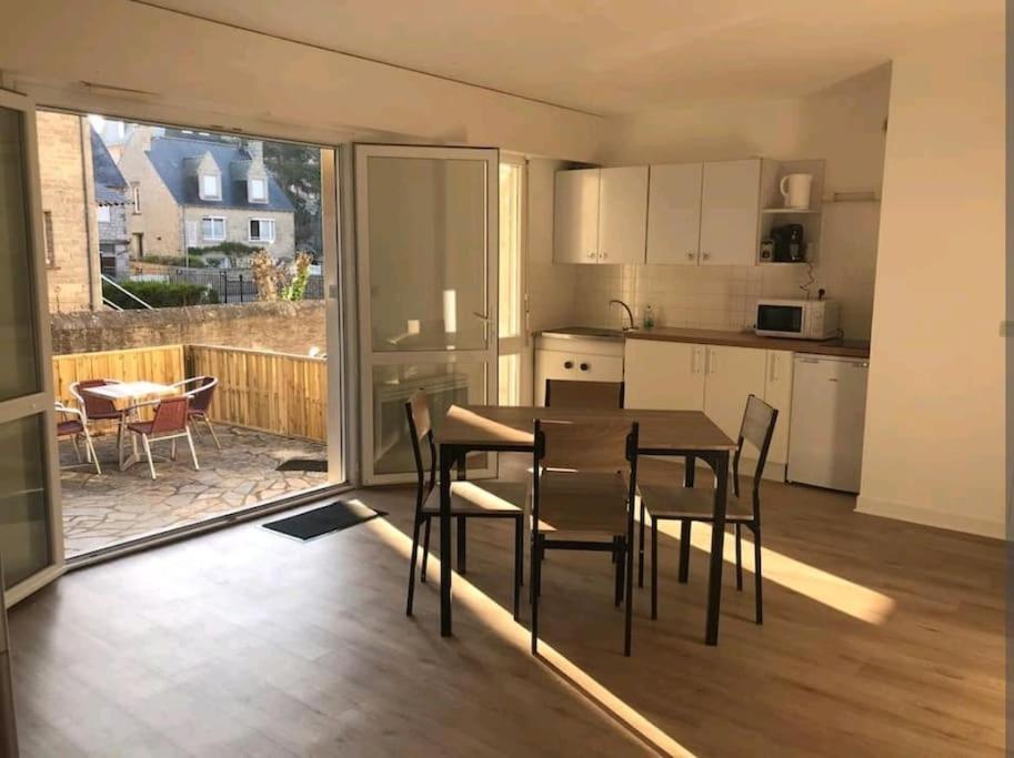 50M De La Plage: Studio Au Coeur Du Centre ! Leilighet Saint-Cast-le-Guildo Eksteriør bilde